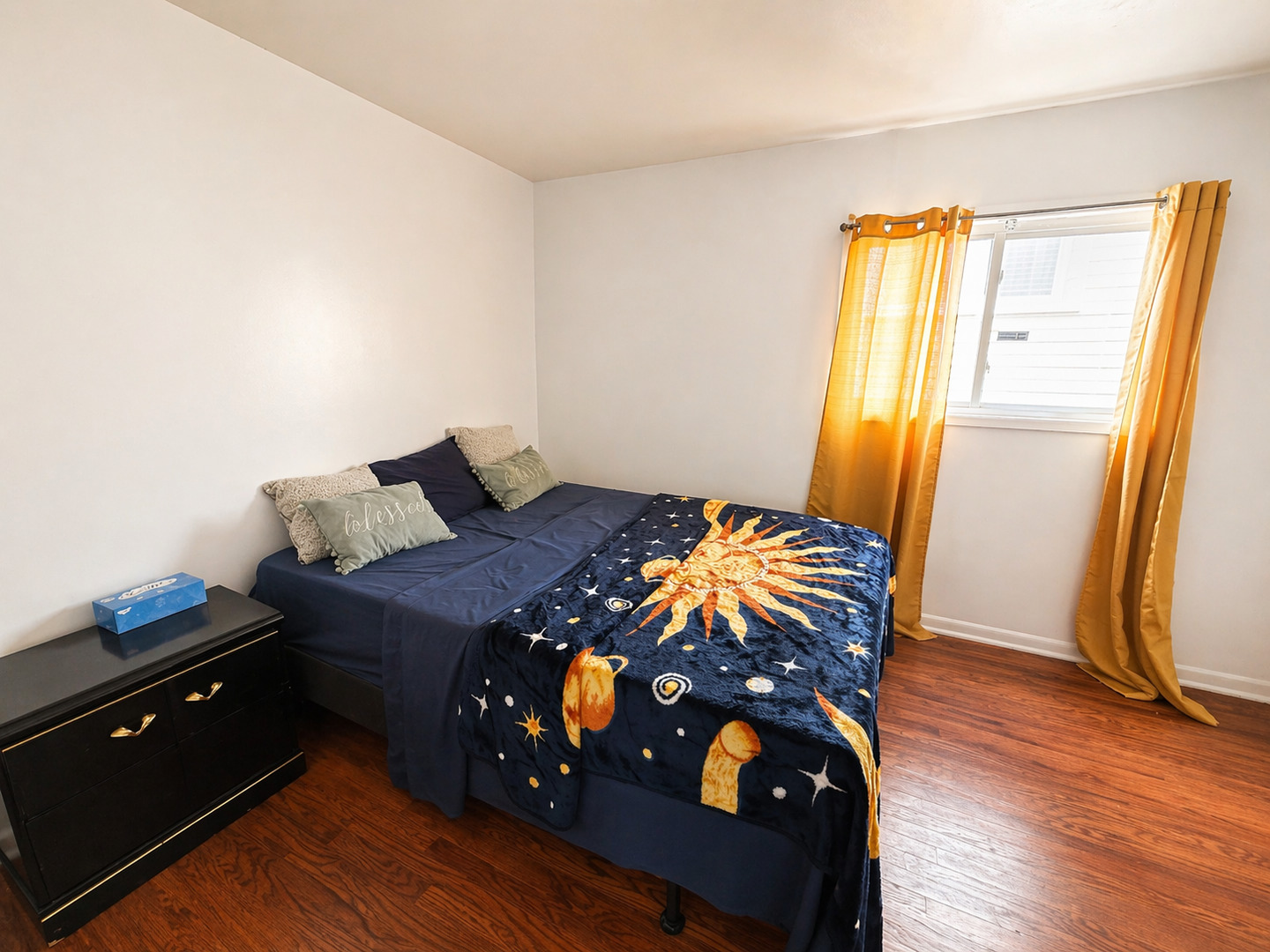 2412 N Lorel Avenue Property Photo 11