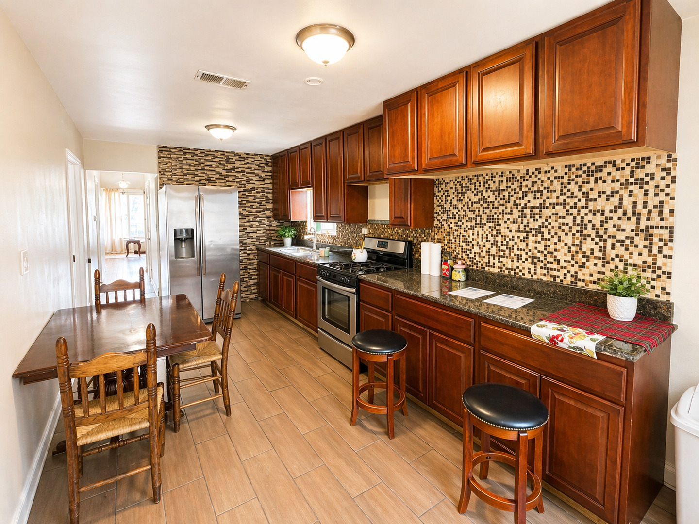2412 N Lorel Avenue Property Photo 14