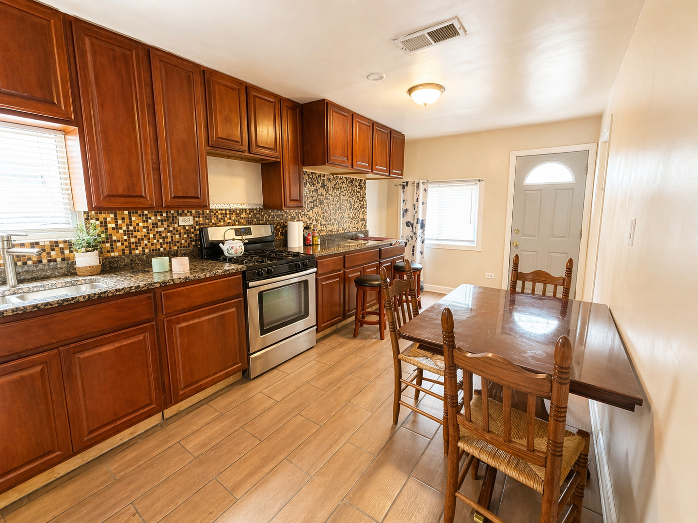 2412 N Lorel Avenue Property Photo 16