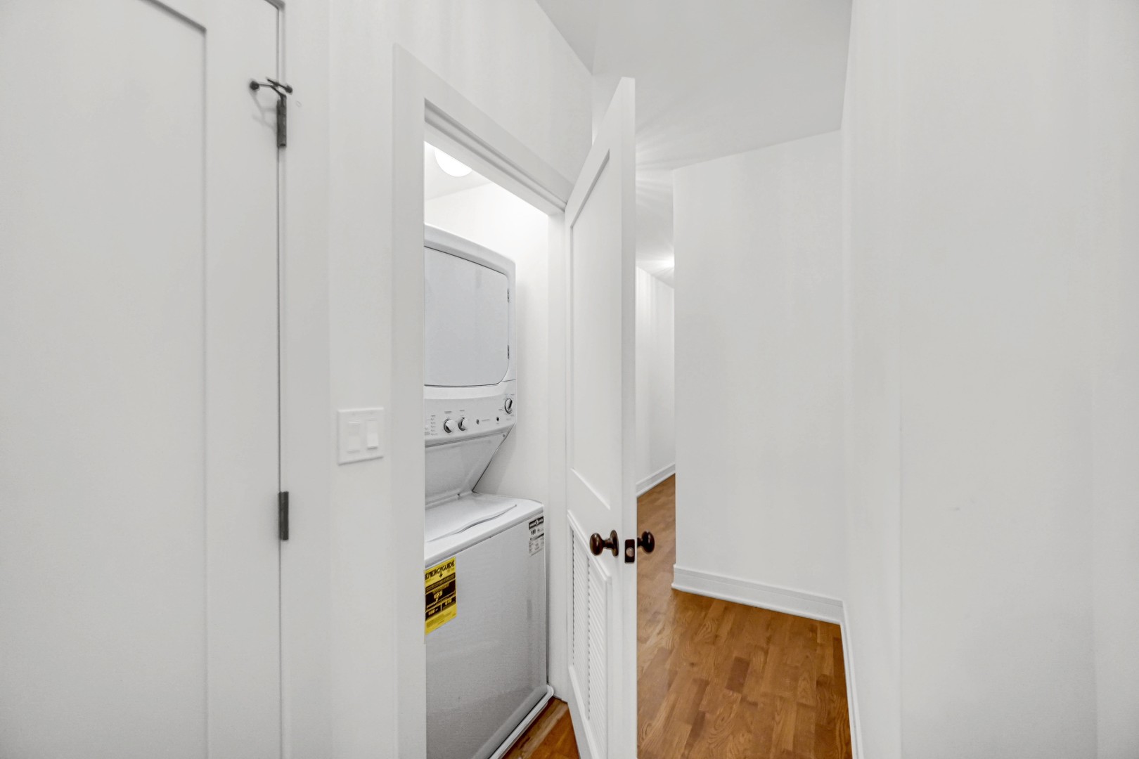 4516 S Indiana Avenue 2 Property Photo 8