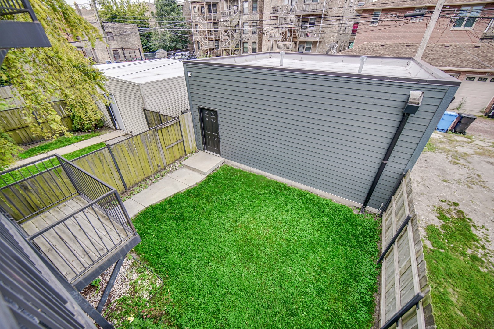 4516 S Indiana Avenue 2 Property Photo 18