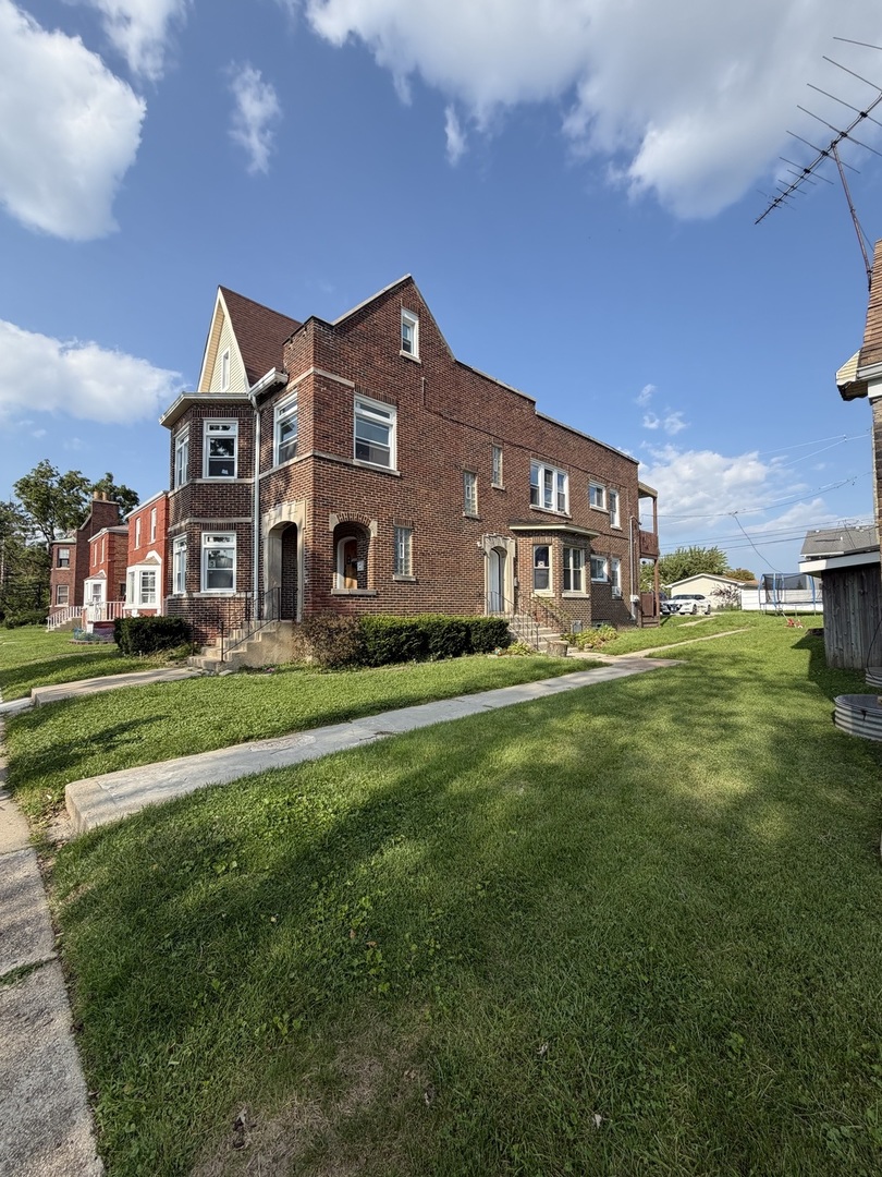 529 Emerald Avenue Property Photo 2