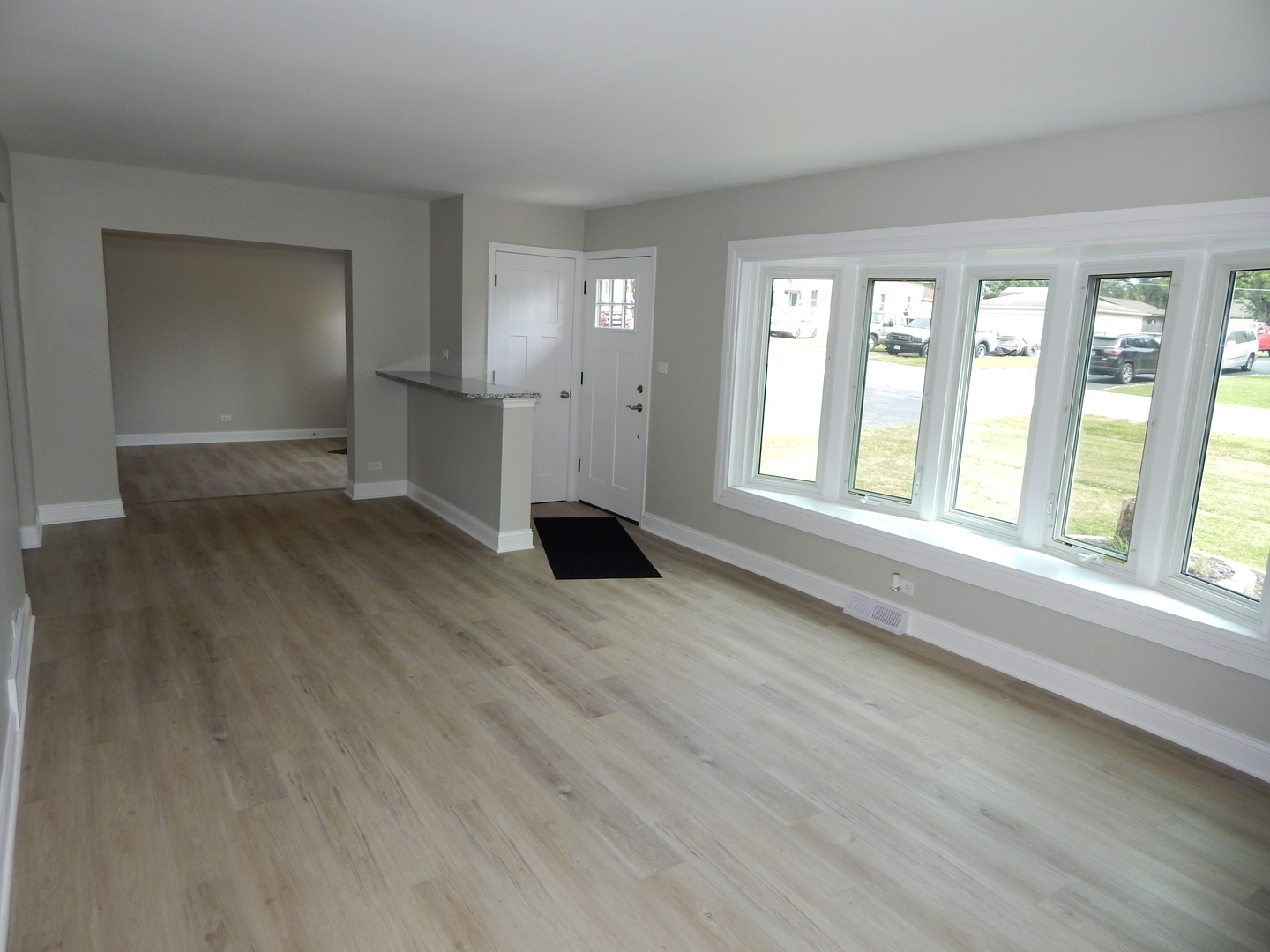 11740 S Ridgeway Avenue Property Photo 4