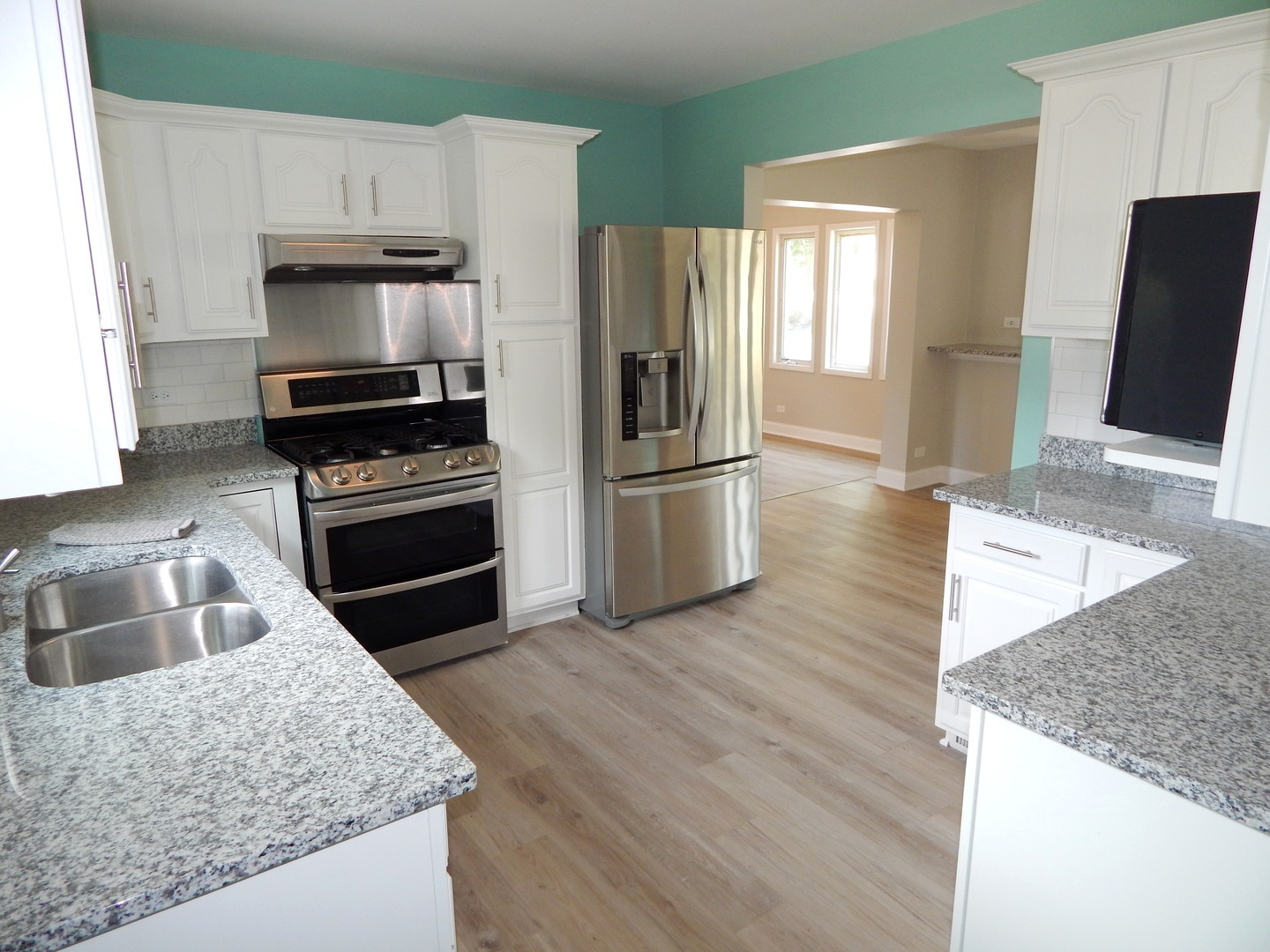 11740 S Ridgeway Avenue Property Photo 6