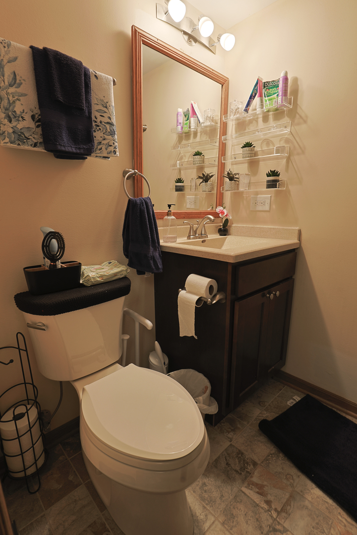 9510 S Kolmar Avenue 408 Property Photo 15