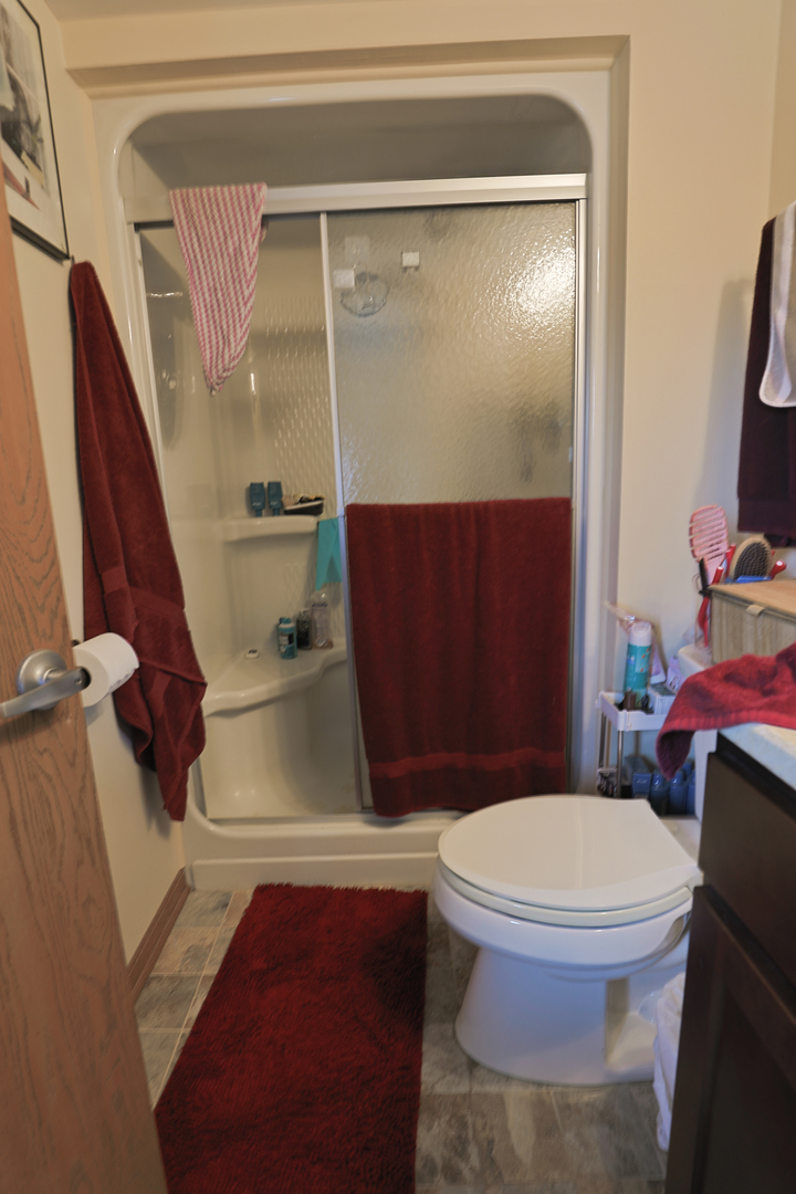 9510 S Kolmar Avenue 408 Property Photo 17