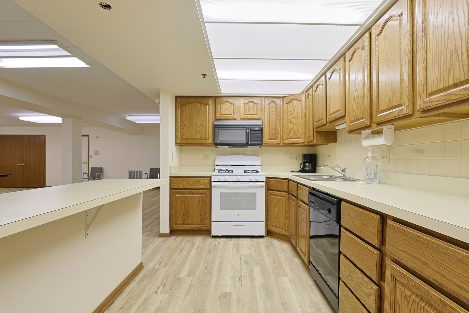 9510 S Kolmar Avenue 408 Property Photo 20