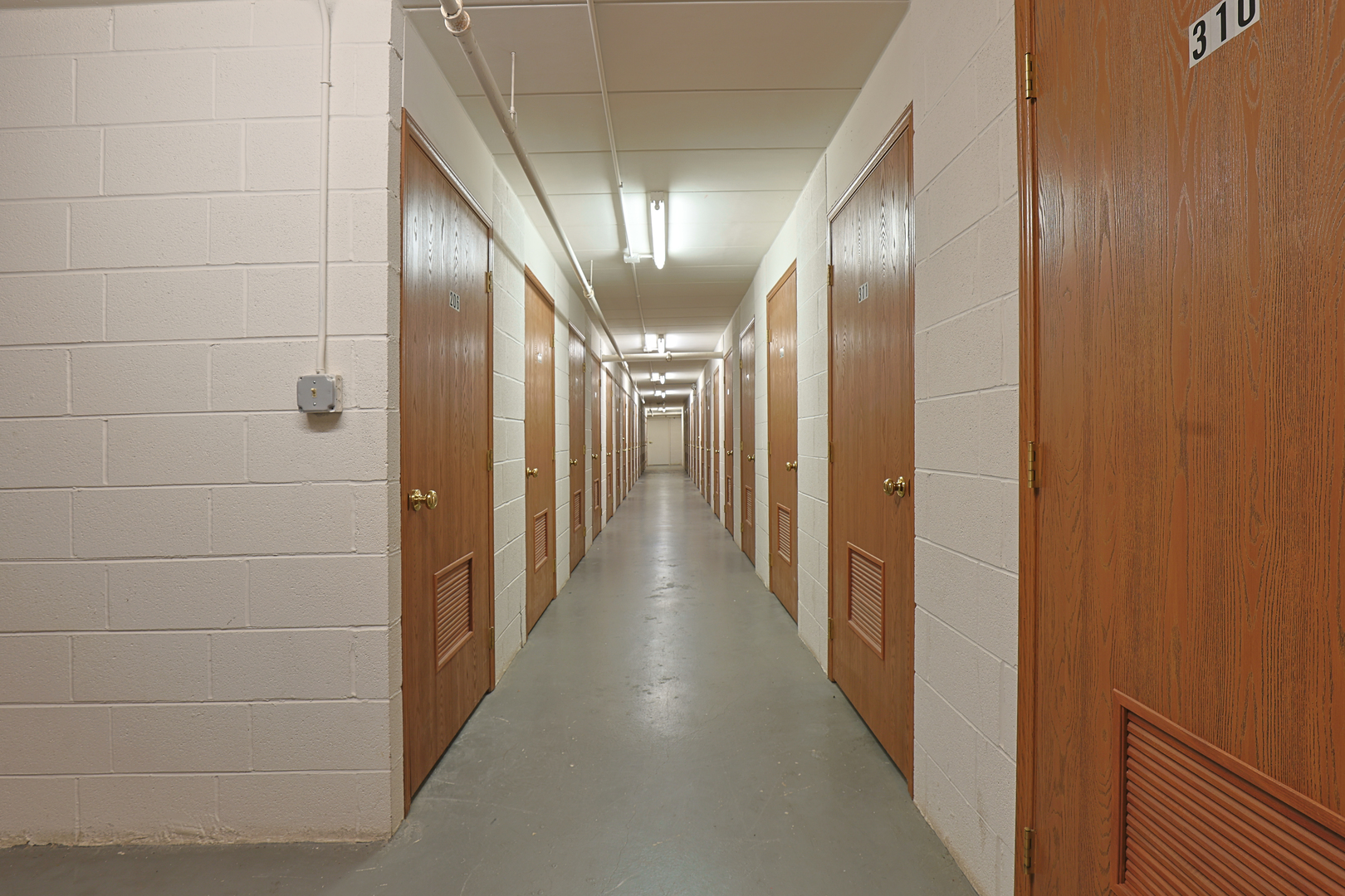 9510 S Kolmar Avenue 212 Property Photo 22