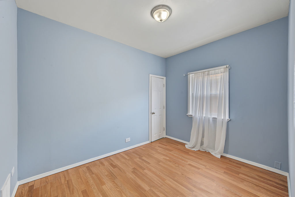 13148 S Escanaba Avenue Property Photo 14