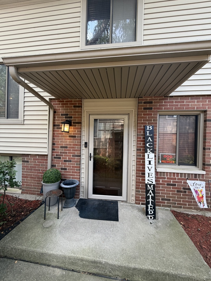18559 Meadow Lane Property Photo 2