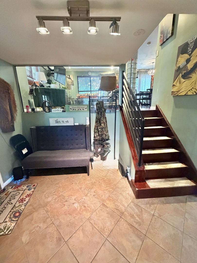 18559 Meadow Lane Property Photo 8