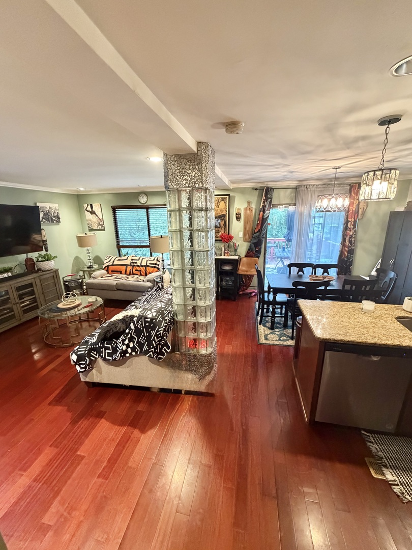 18559 Meadow Lane Property Photo 11