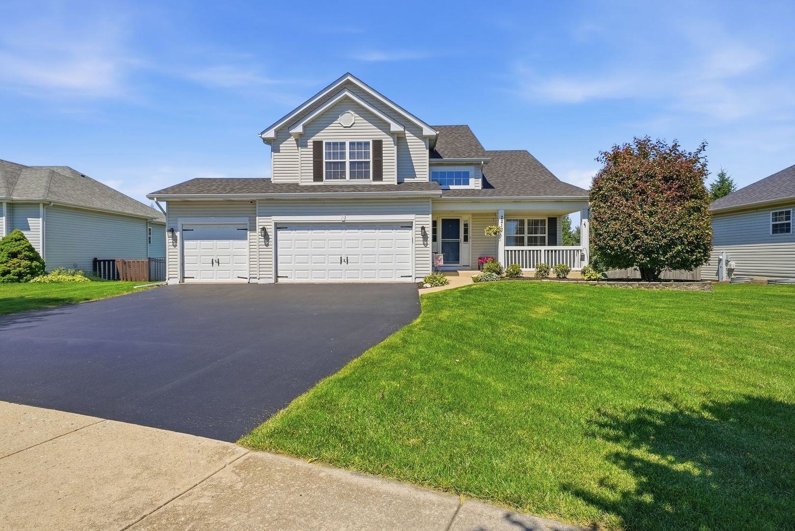 2213 Roaring Creek Drive Property Photo 3