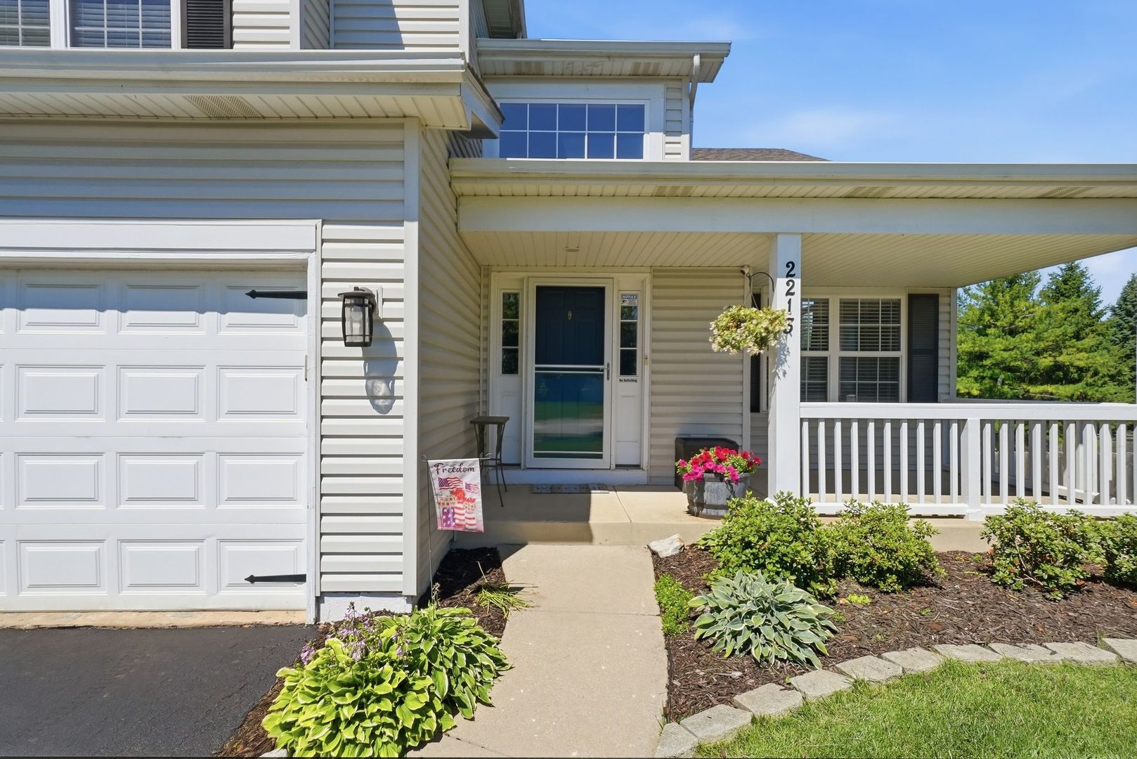 2213 Roaring Creek Drive Property Photo 4