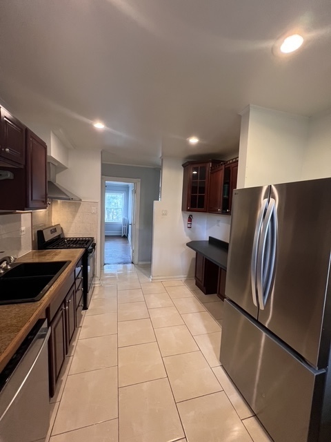 7432 N Seeley Avenue 2s Property Photo 10