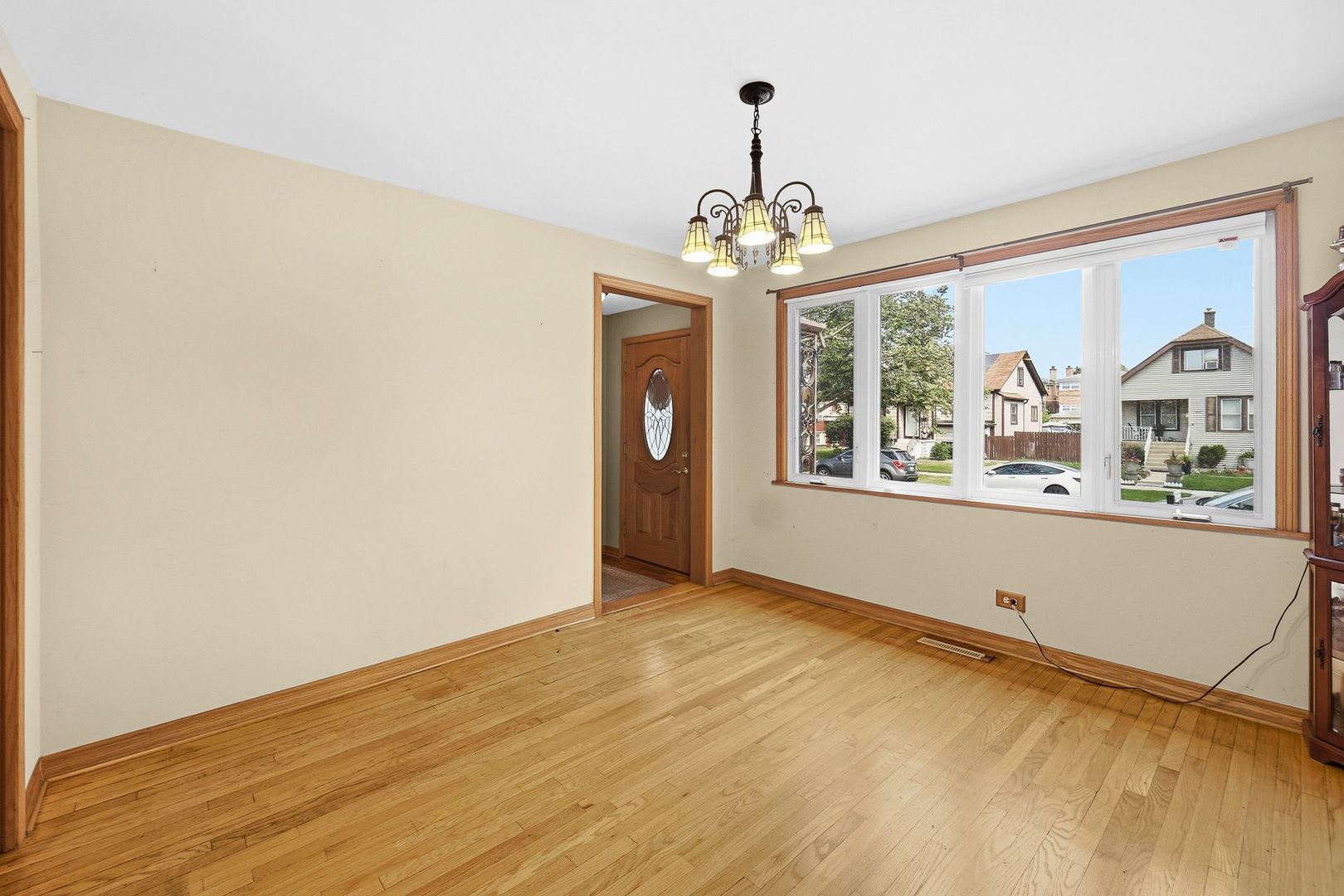 2642 N 72nd Court Property Photo 3
