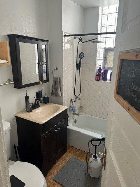 1445 W Lexington Street Property Photo 6