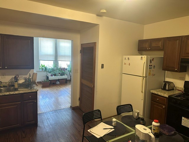 1445 W Lexington Street Property Photo 8