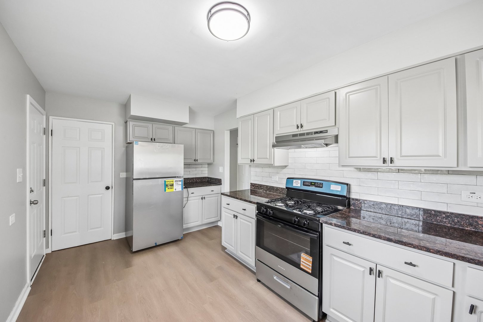 16207 Marshfield Avenue Property Photo 9