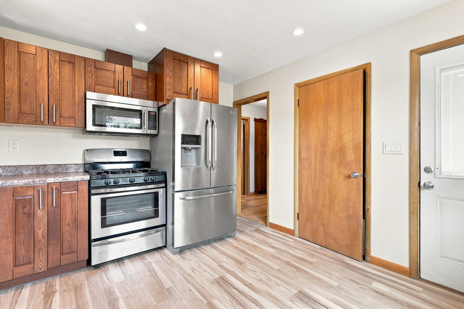 356 16th Street Property Photo 2