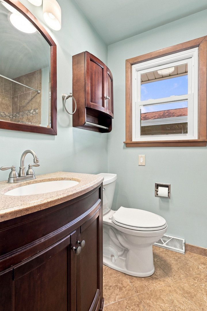 356 16th Street Property Photo 9