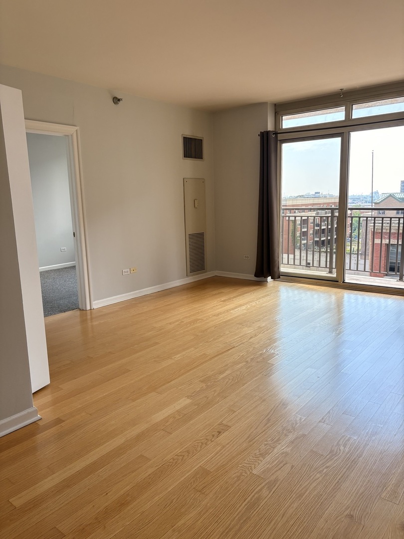 1111 S Wabash Avenue 909 Property Photo 3
