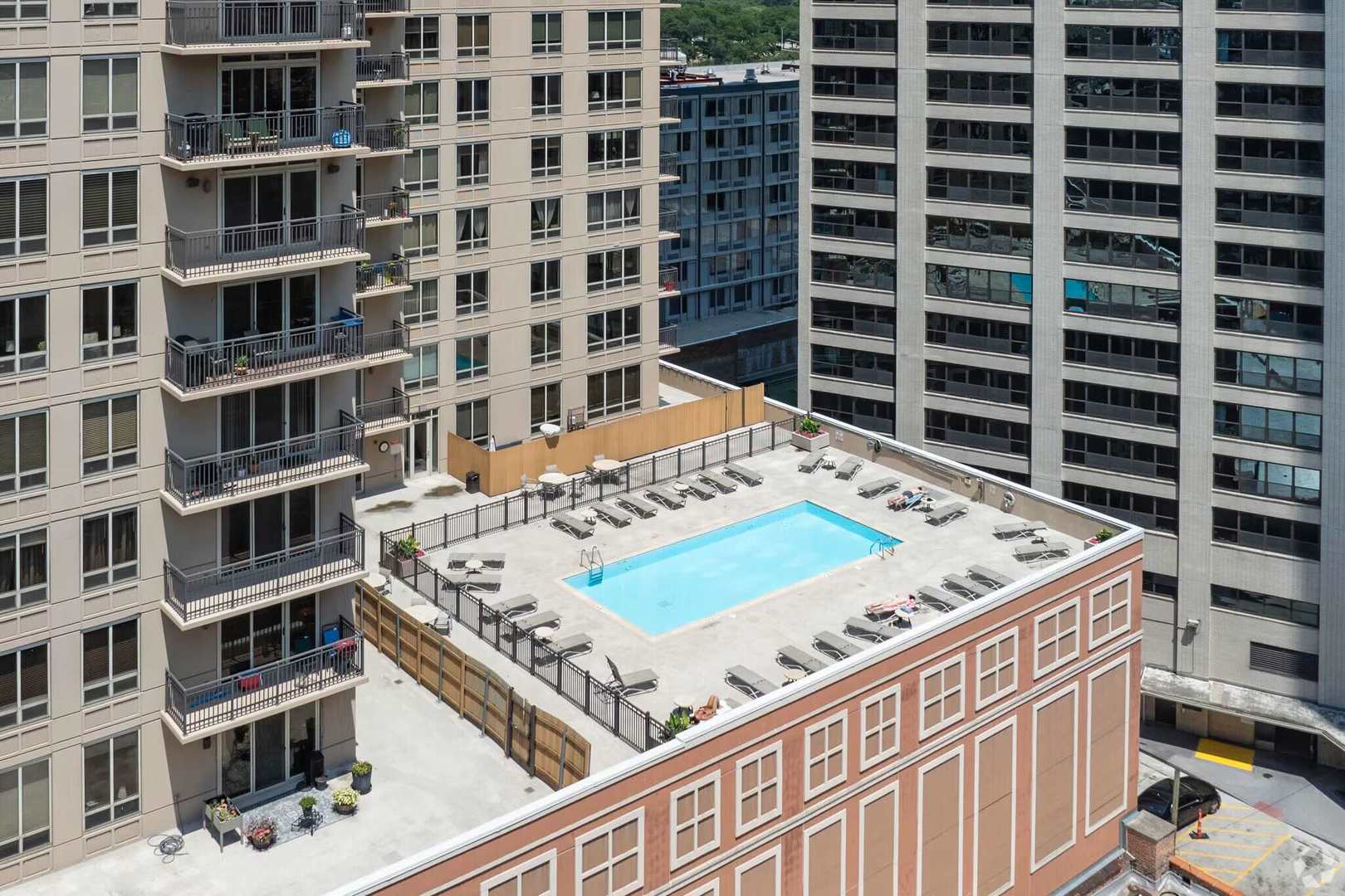 1111 S Wabash Avenue 909 Property Photo 25