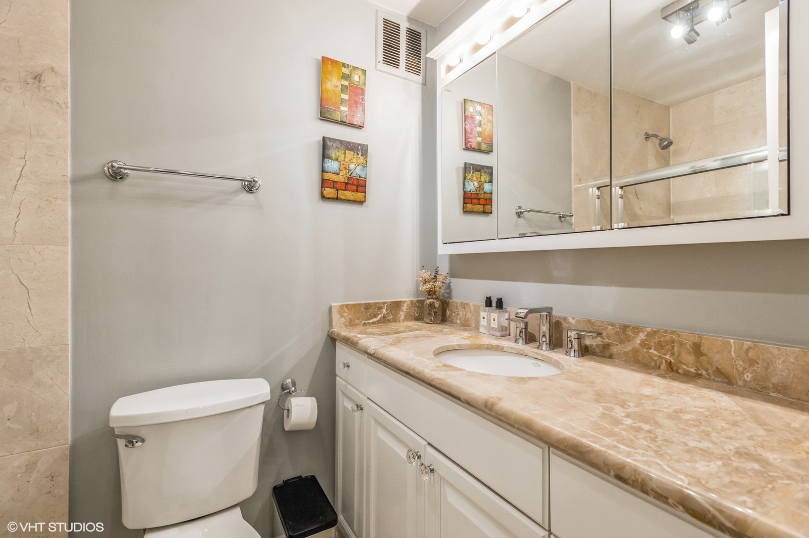 100 E Walton Street 20b Property Photo 12