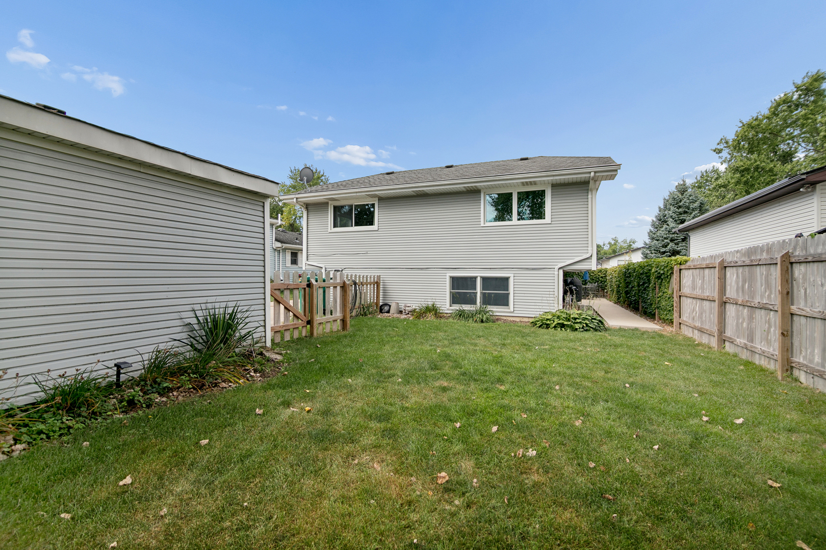 1011 Florence Street Property Photo 23