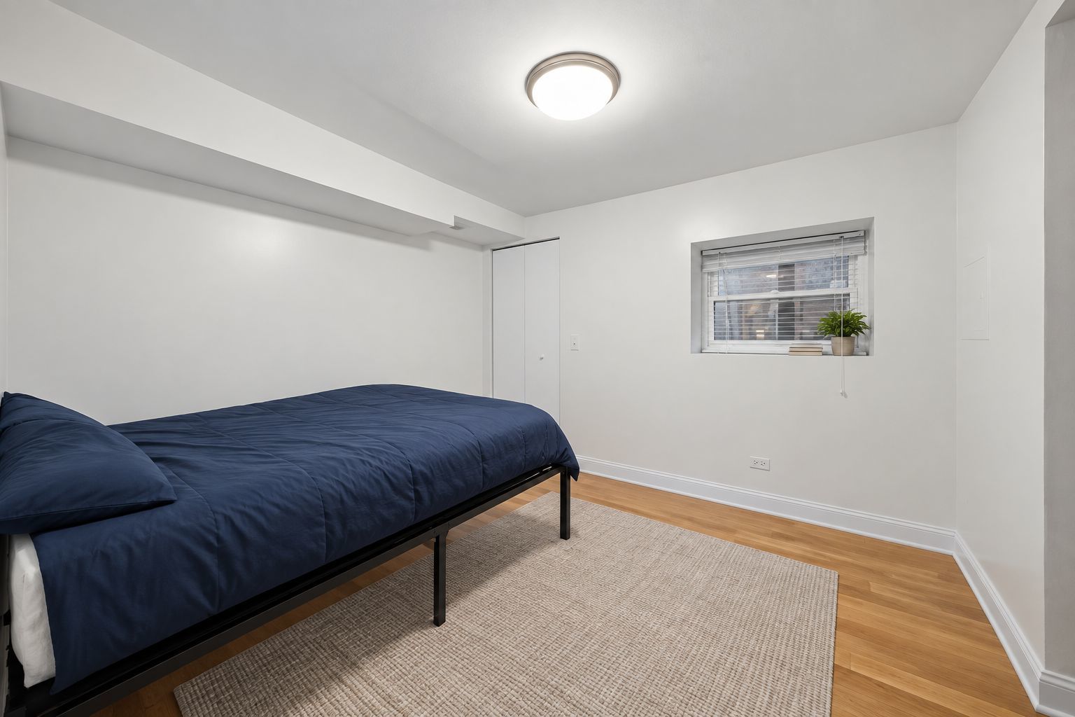 1647 W Sherwin Avenue 1 Property Photo 14