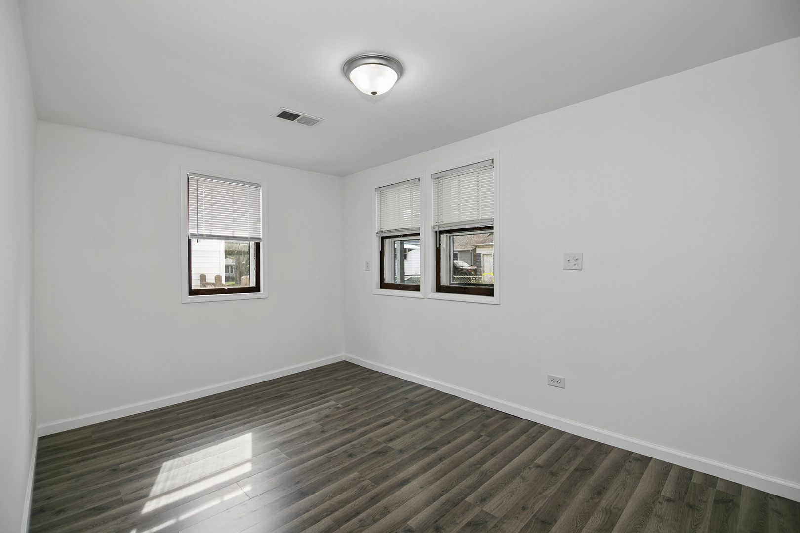 459 N Wabash Avenue Property Photo 16