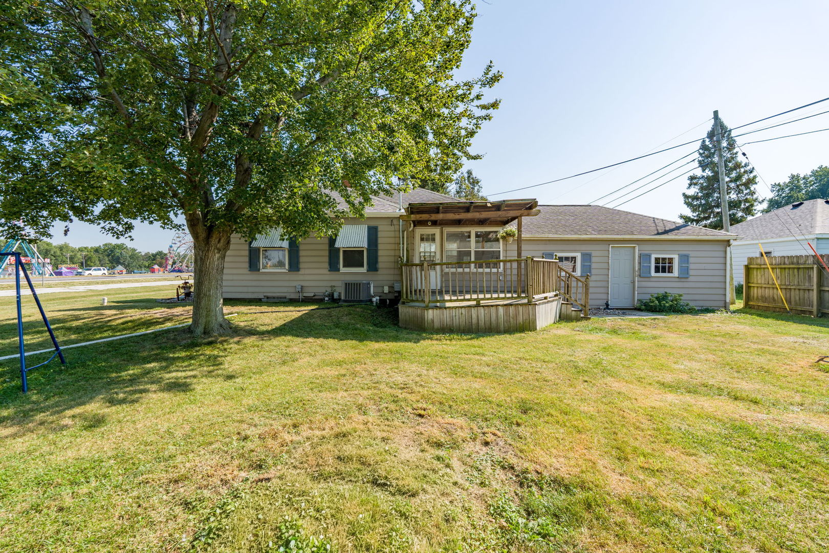 27 Suburban Heights Property Photo 27