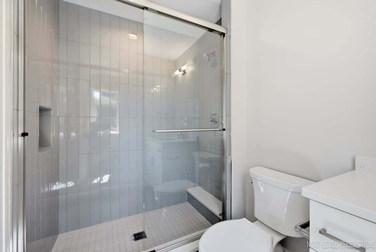664 N Webster Street Property Photo 30