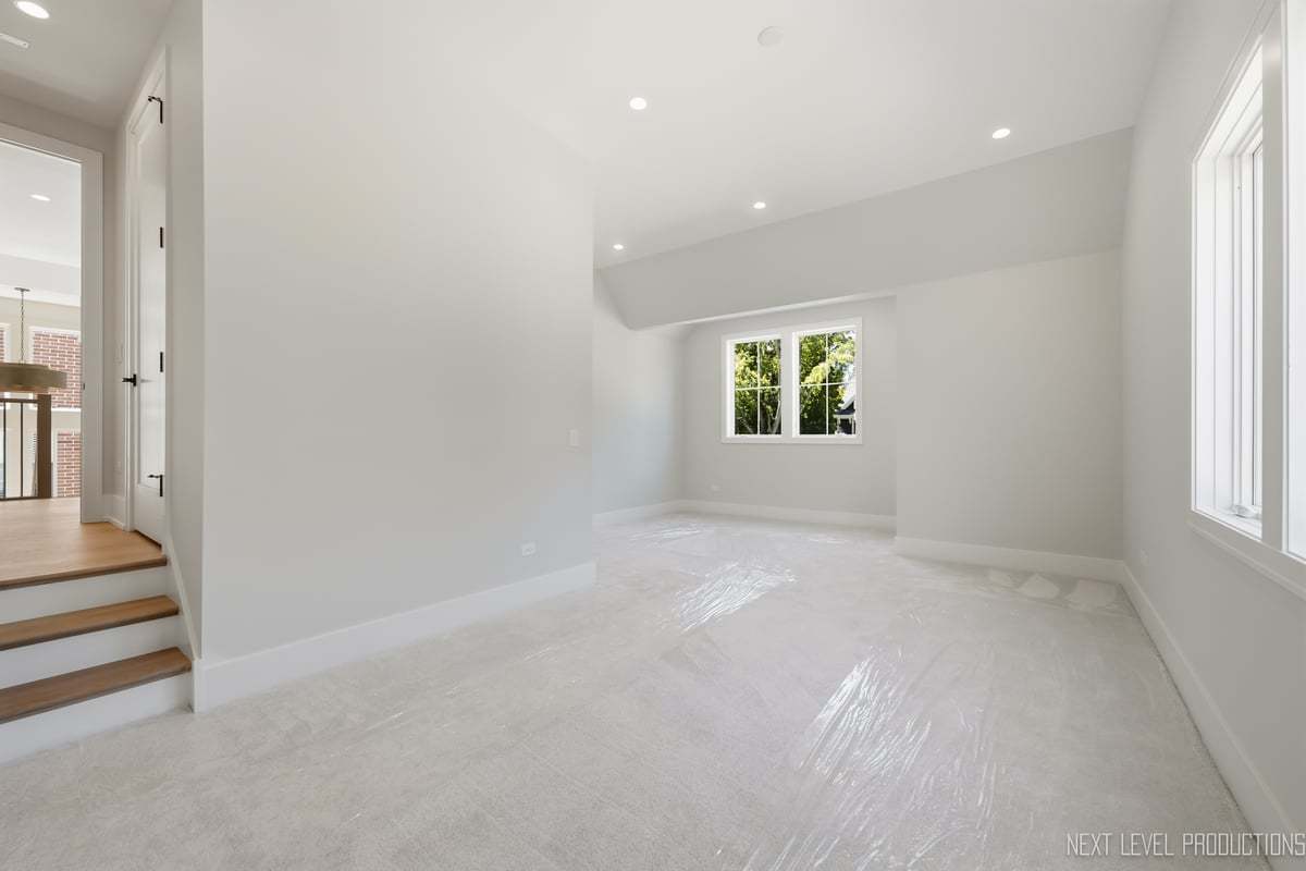 664 N Webster Street Property Photo 34