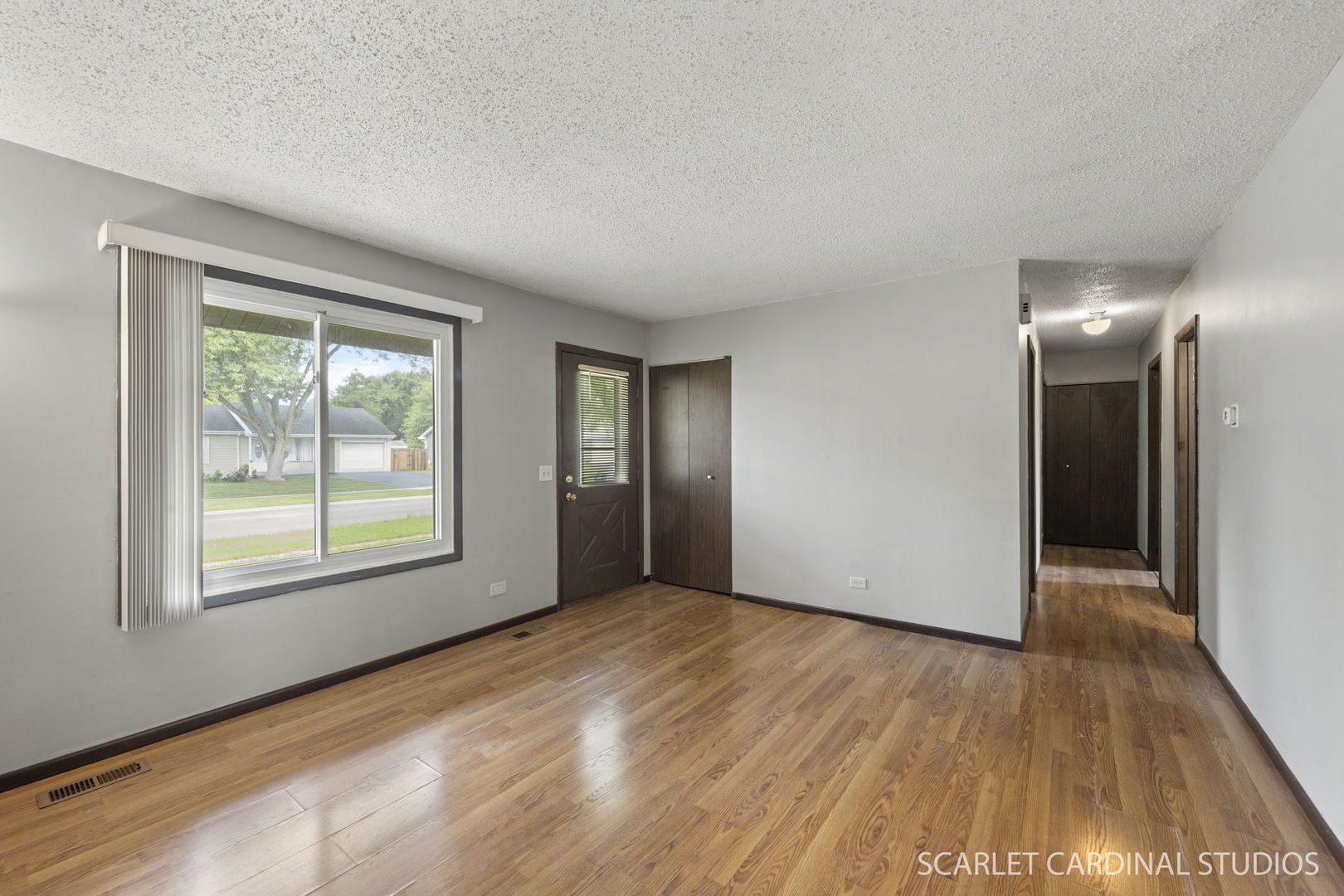 2s211 Sanchez Drive Property Photo 2