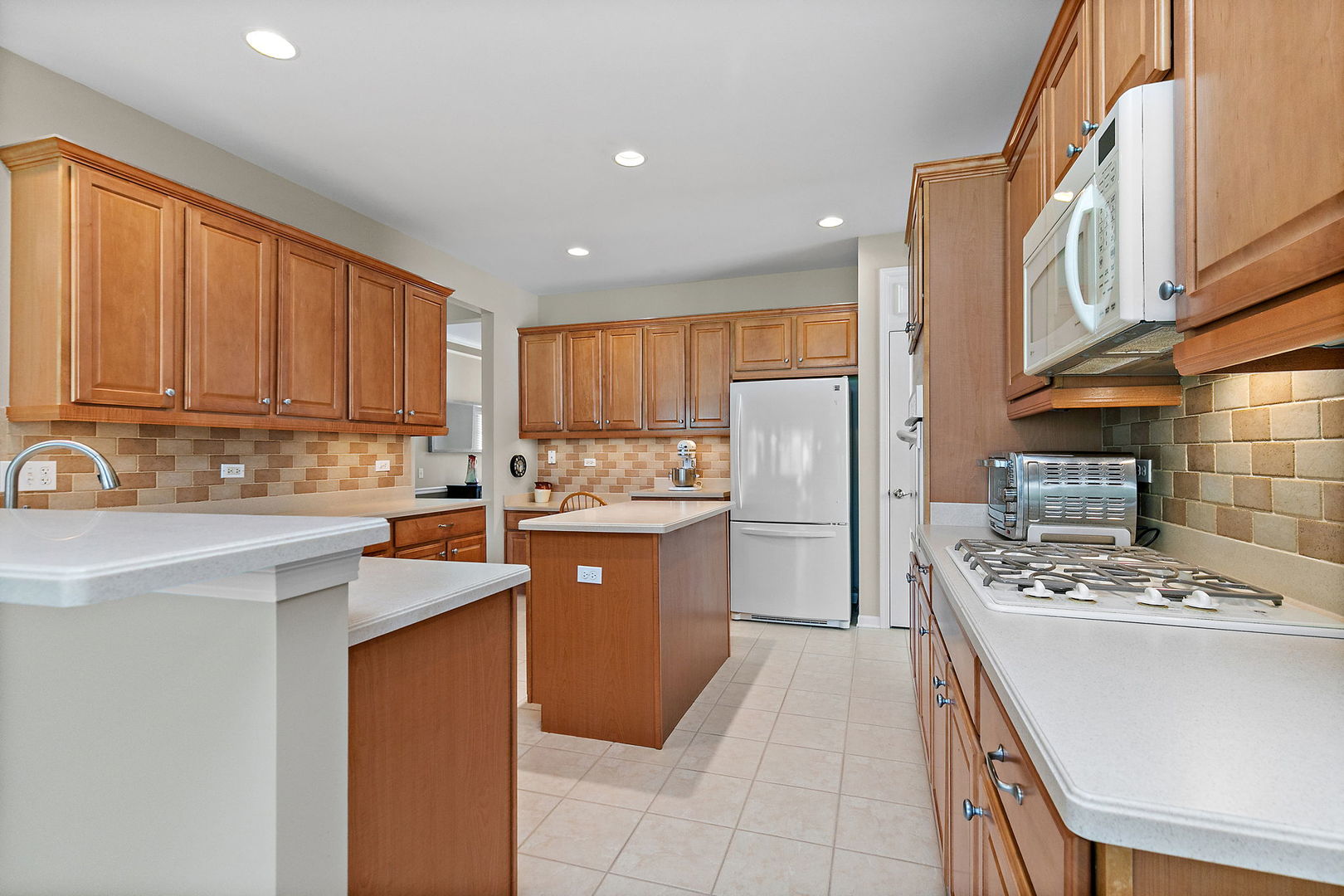 12801 Green Meadow Avenue Property Photo 4