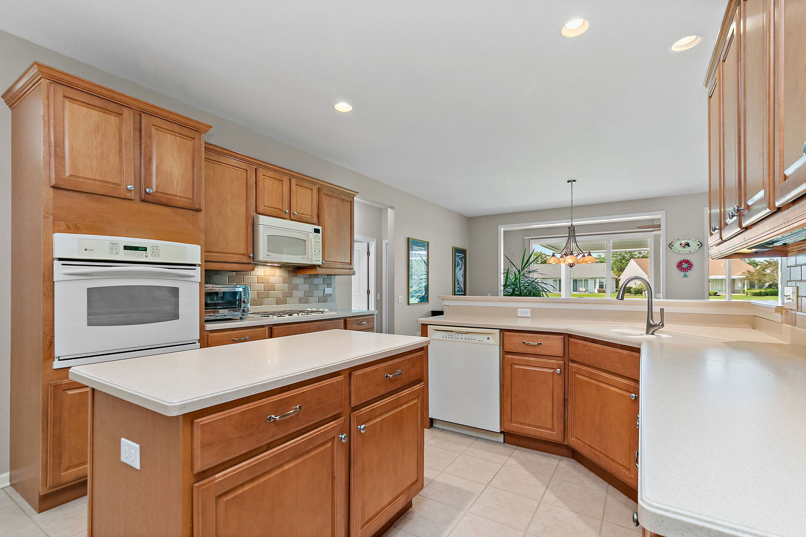 12801 Green Meadow Avenue Property Photo 6