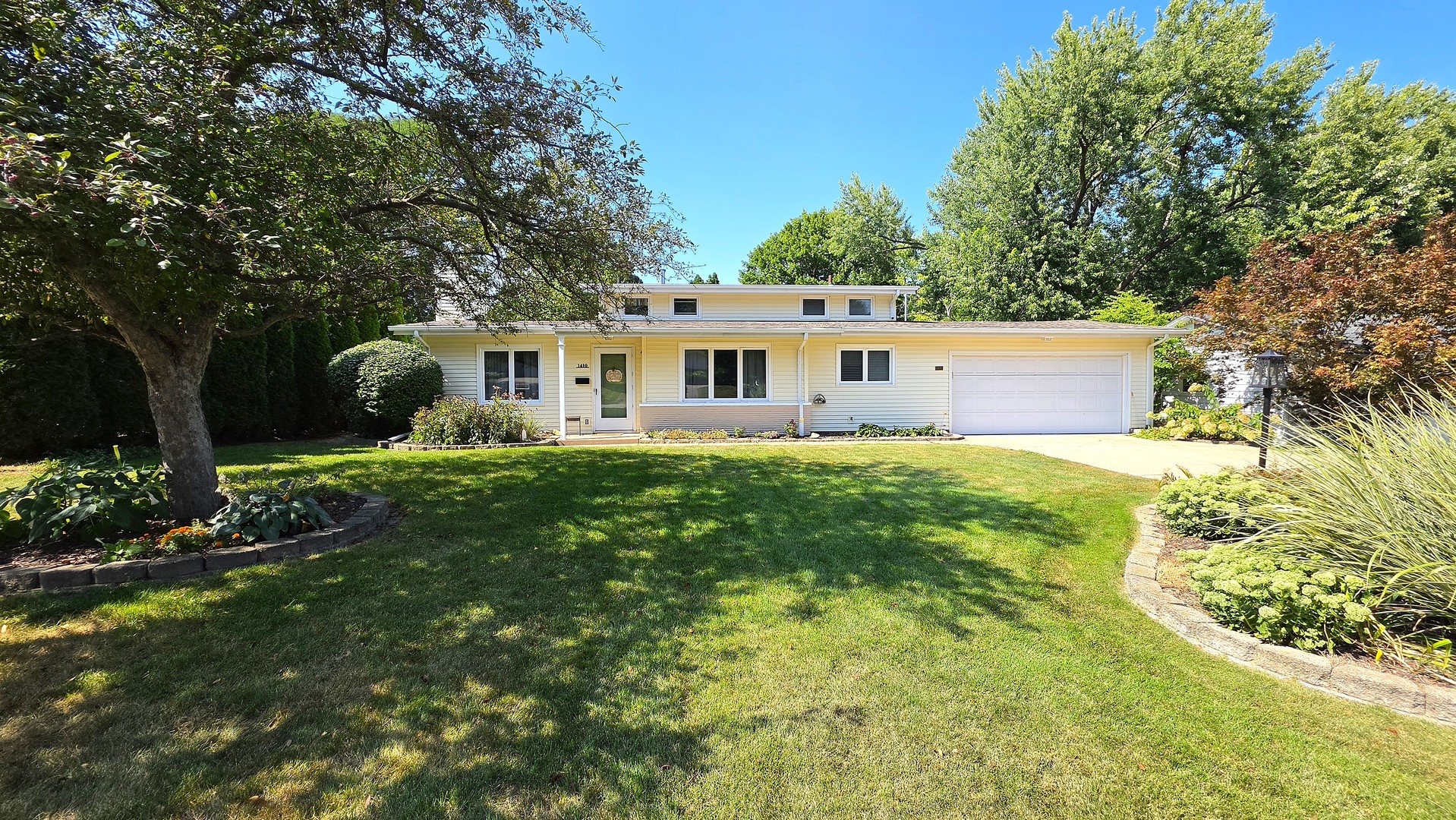 1410 Broadview Drive Property Photo 2