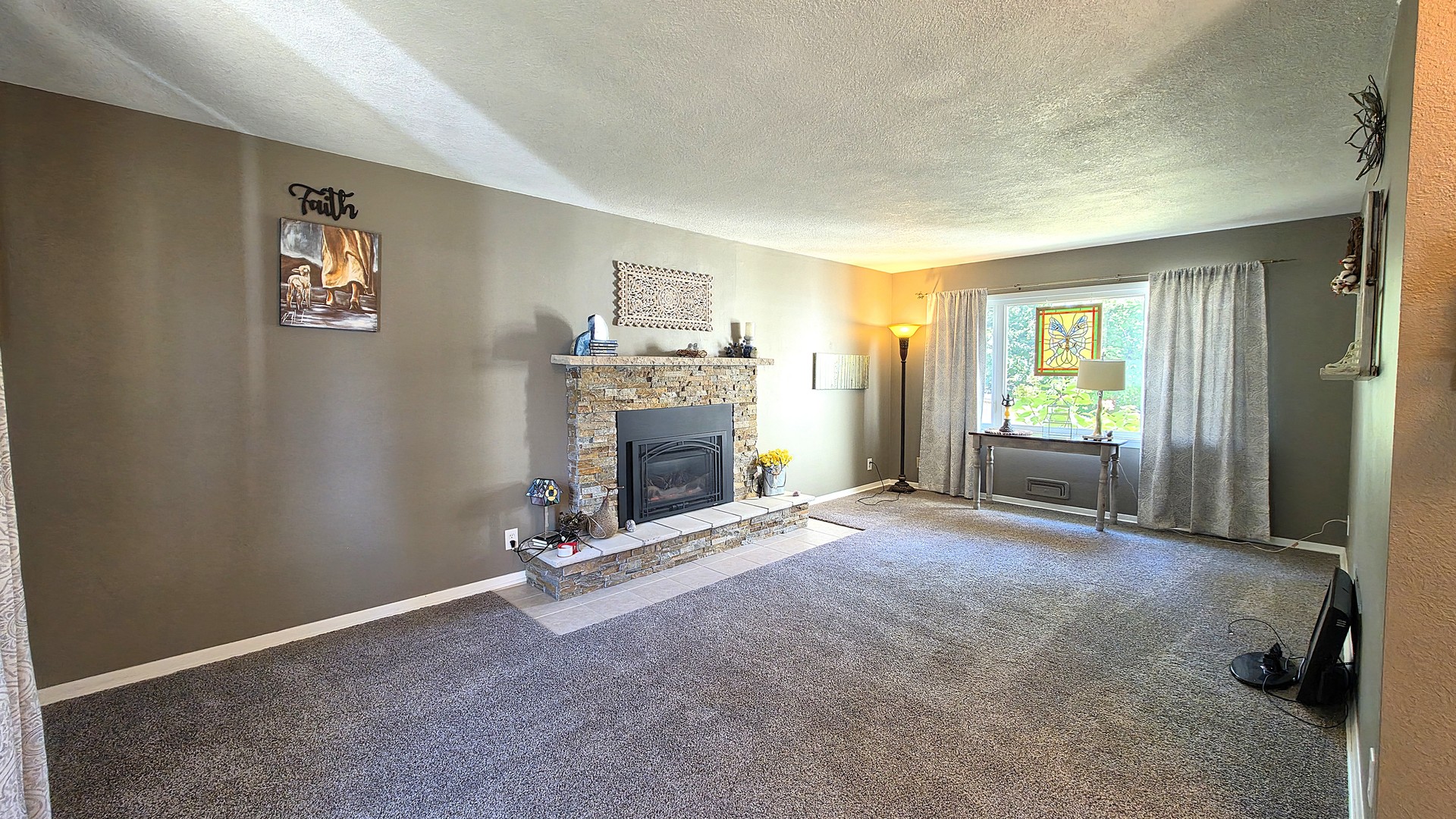 1410 Broadview Drive Property Photo 4