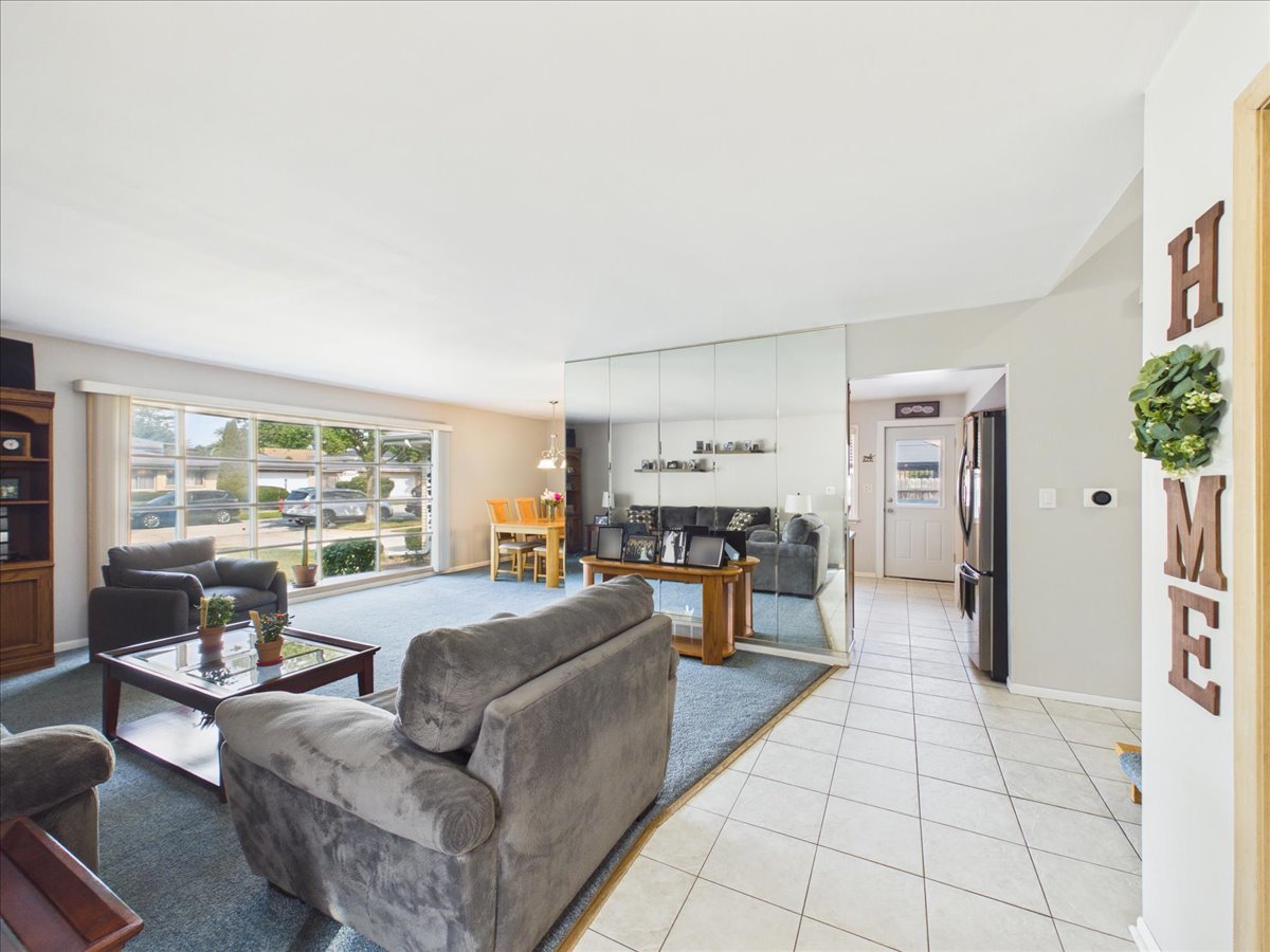 1511 Miami Lane Property Photo 4