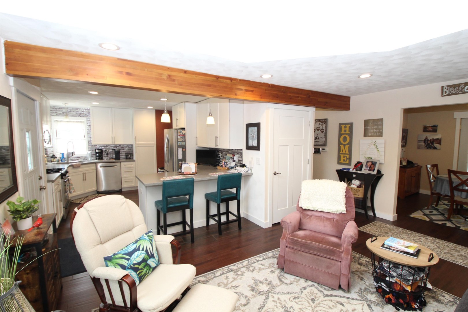 5592 Wickford Lane Property Photo 6