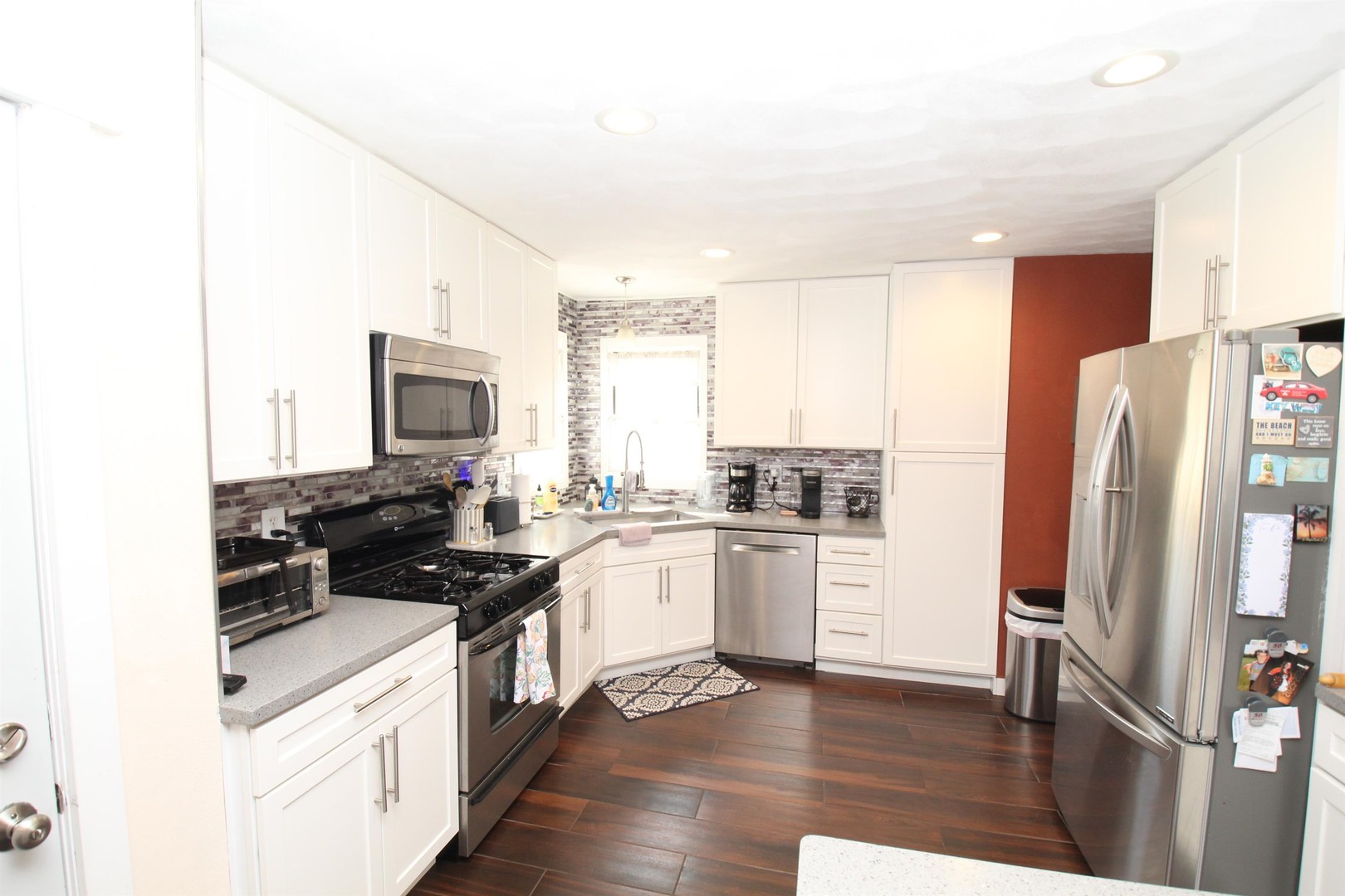 5592 Wickford Lane Property Photo 7