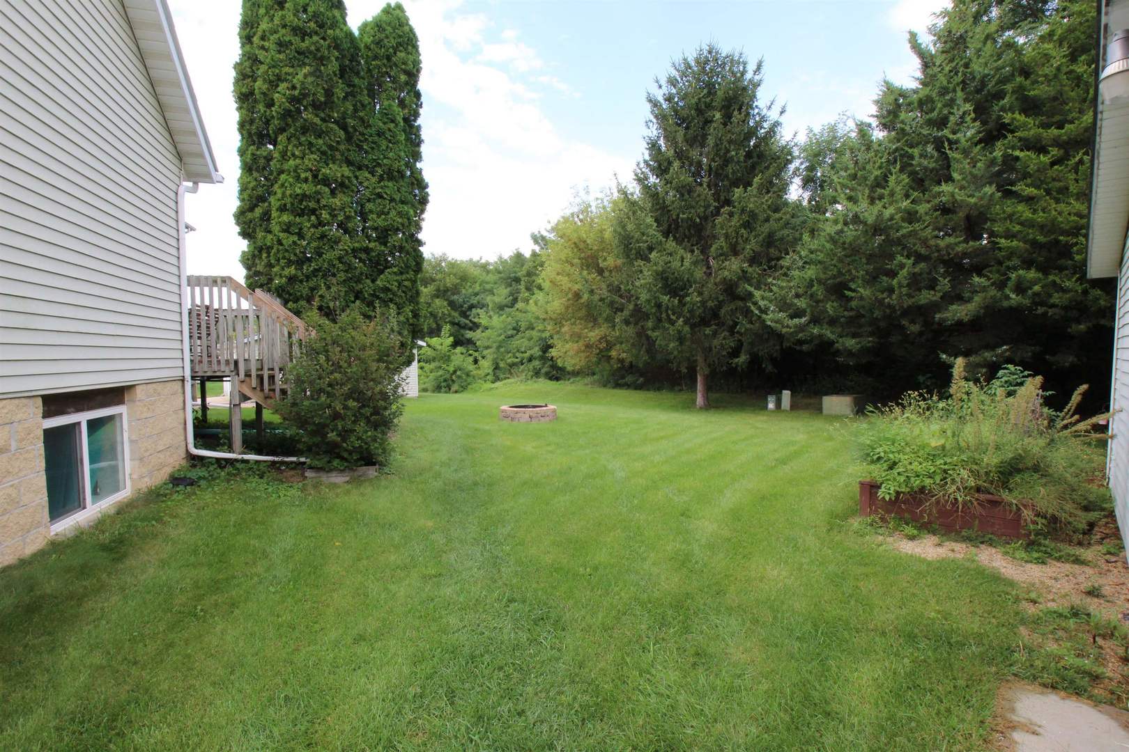 5592 Wickford Lane Property Photo 9