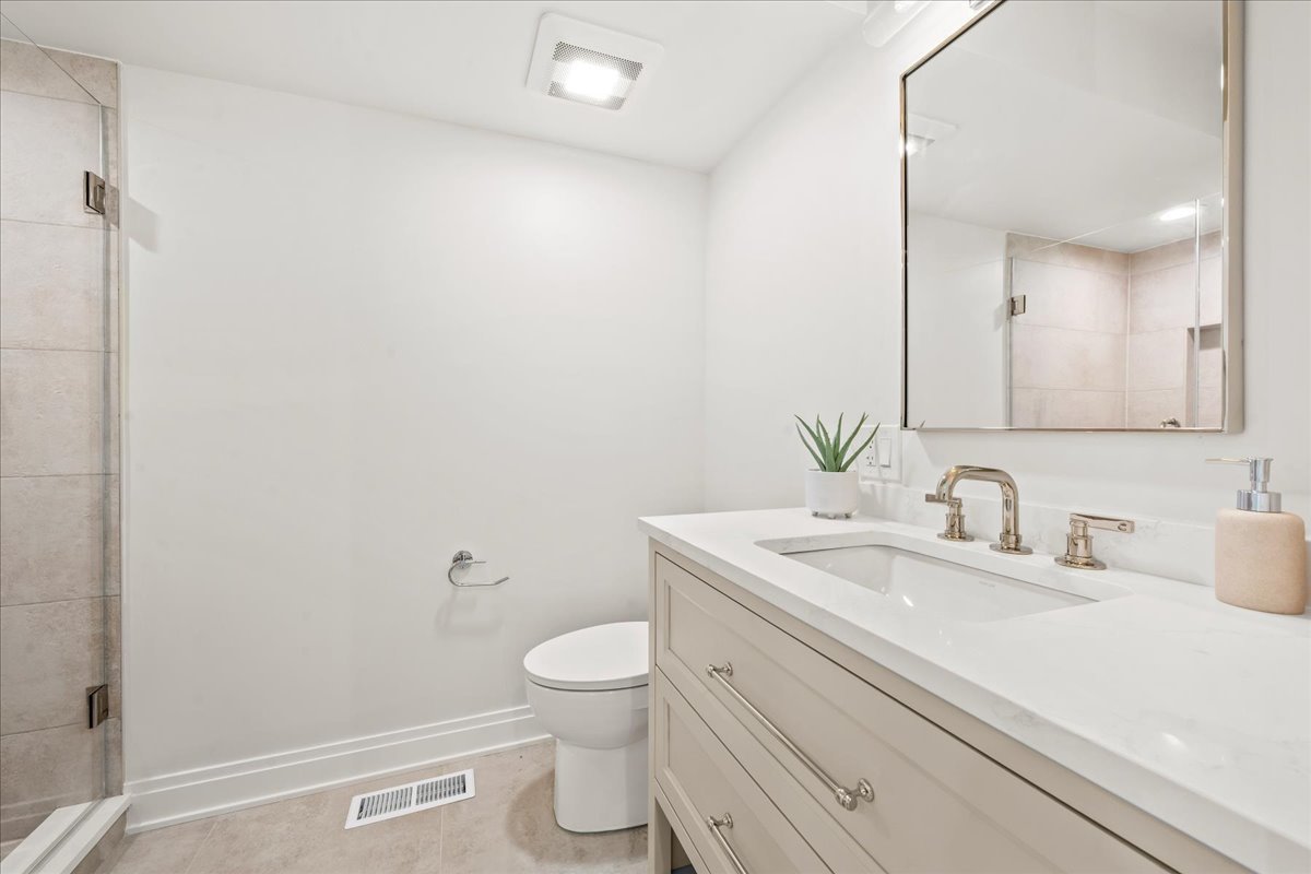 1221 Loch Lane Property Photo 31