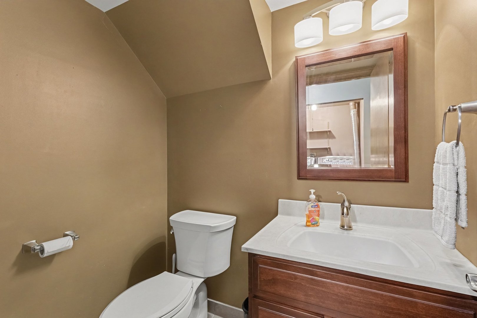 15645 Westminster Drive Property Photo 8
