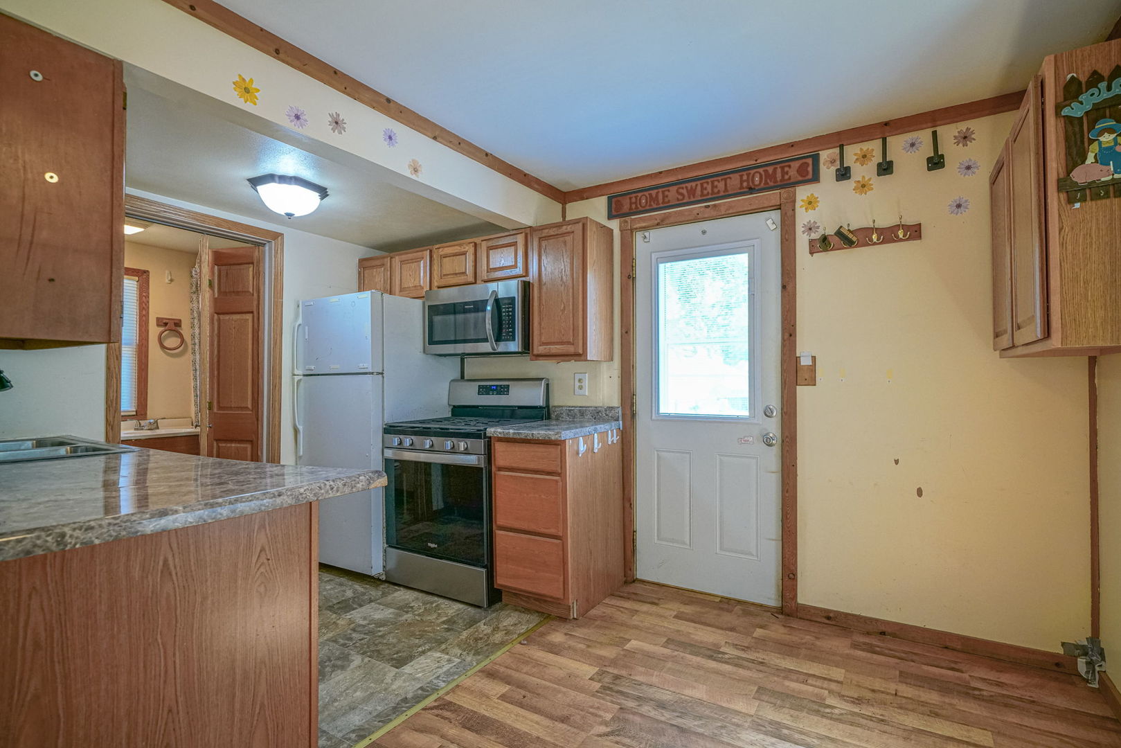 710 Glidden Avenue Property Photo 5