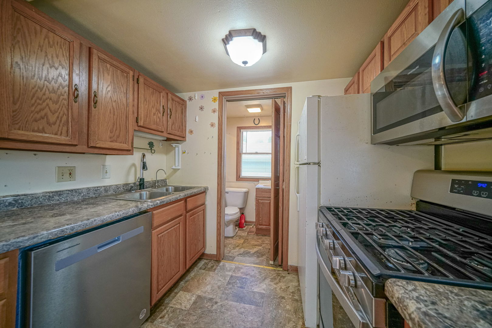 710 Glidden Avenue Property Photo 7