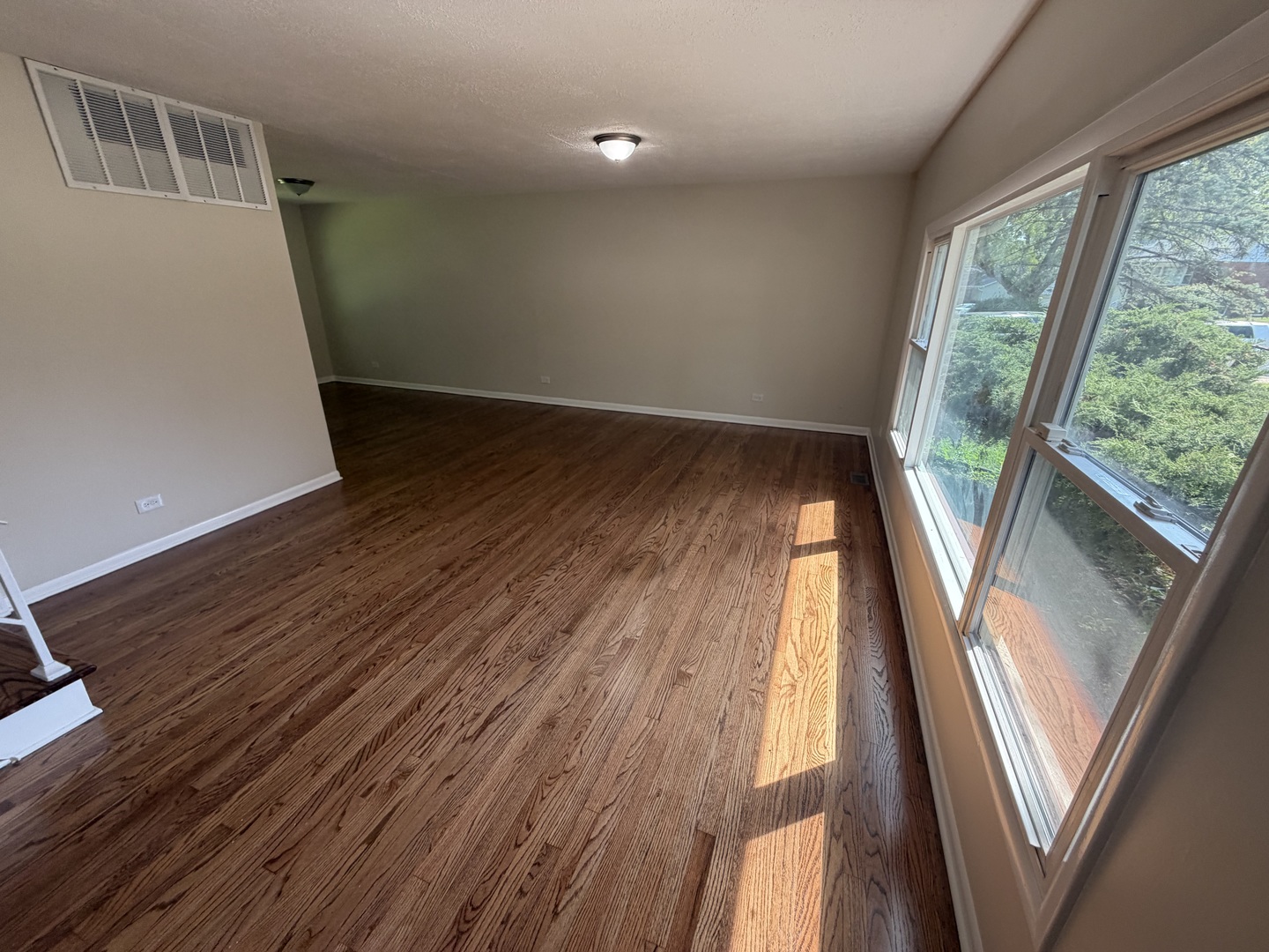 4708 176th Place Property Photo 3