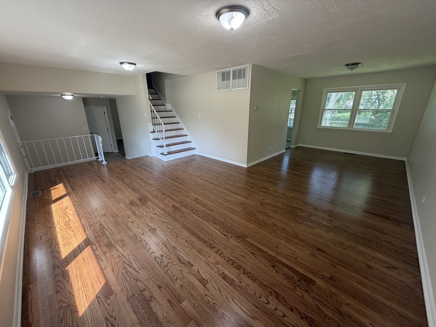 4708 176th Place Property Photo 4