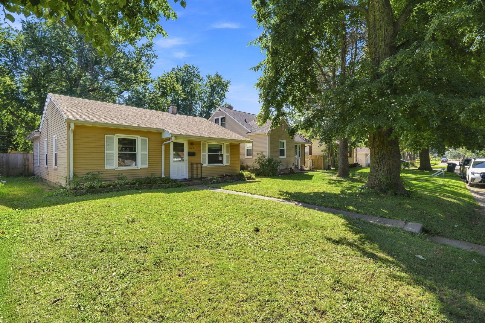 1839 31st Street Property Photo 2